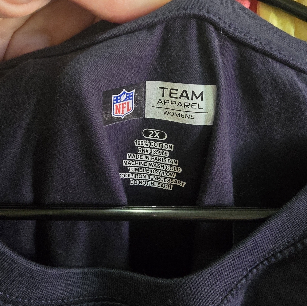 NWT LA RAMS WOMENS TEAM TSHIRT SZ 2XL - Picture 2 of 2